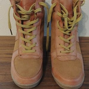 Wanted wedge heel boot